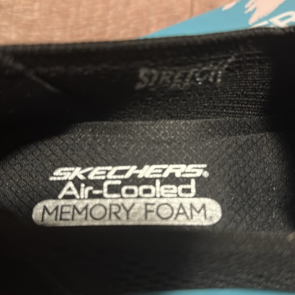 Skechers Stretch Fit black sneakers, size 10, NWT - Picture 6 of 7